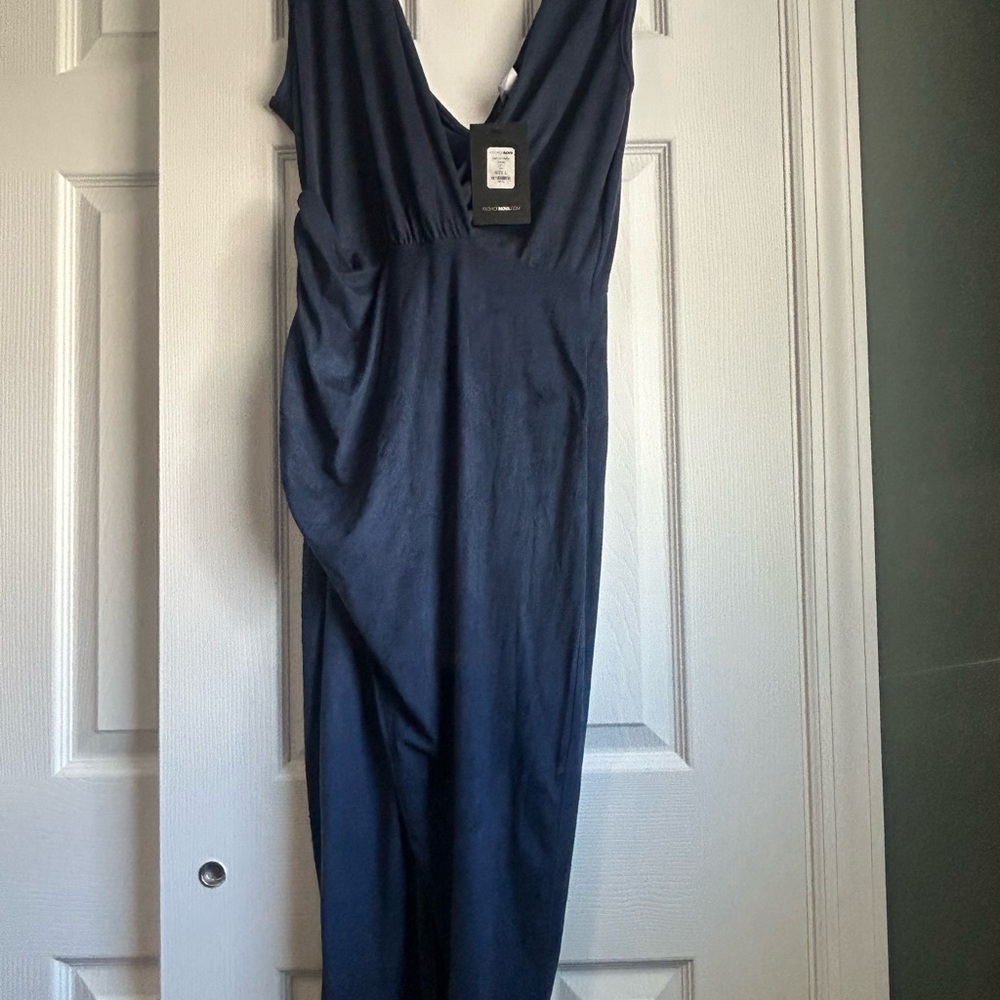 Chic Deep Blue Gown